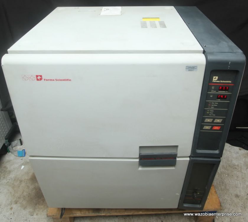 FORMA SCIENTIFIC AUTOMATIC CO2 INCUBATOR MODEL 3193  