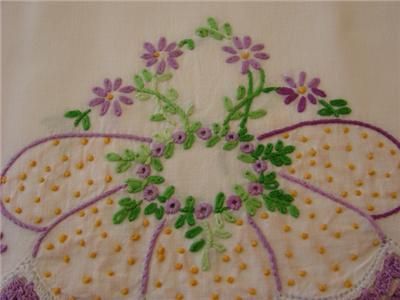 VINTAGE PILLOWCASES HAND EMBROIDERY BEAUTIFUL LAVENDER FLORAL 
