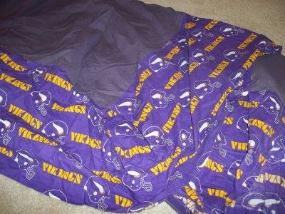 Preowned NFL Vikings Queen/King bedskirt